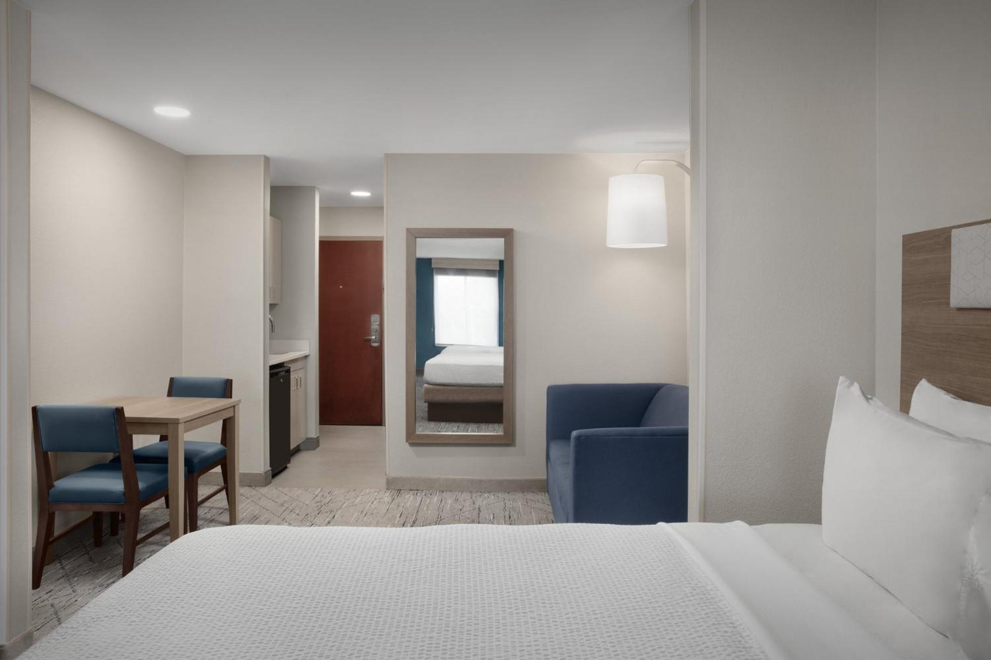 Holiday Inn Express & Suites By Ihg Chambersburg By Ihg Exterior foto